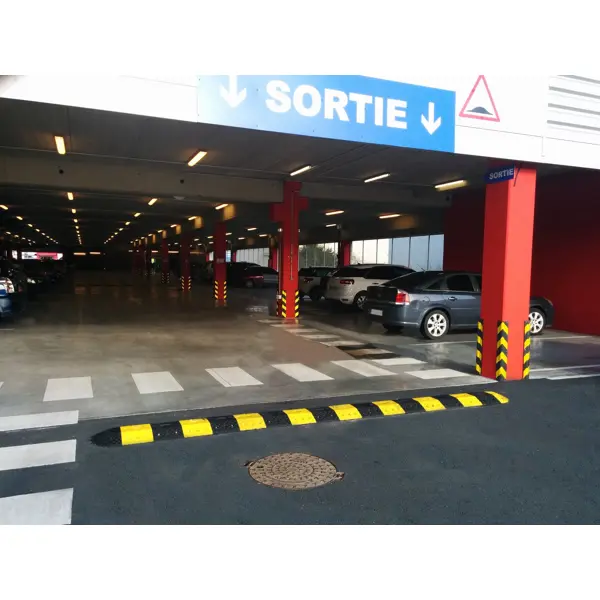 Retardér – kabelový přejezd 30 km/h, 20 t, sada 2 ks – 250×400×70 mm, černá | žlutá